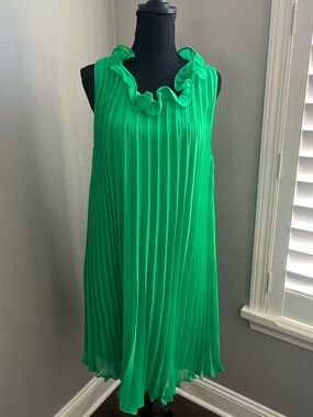 Women's DKNY Green Pleated Ruffle Neck Dress Size 16